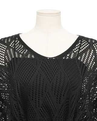 Sleeveless perforated knit set with belt