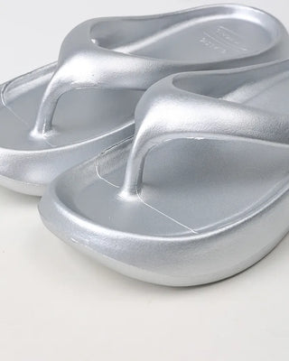 Round Bold Beach Sandals