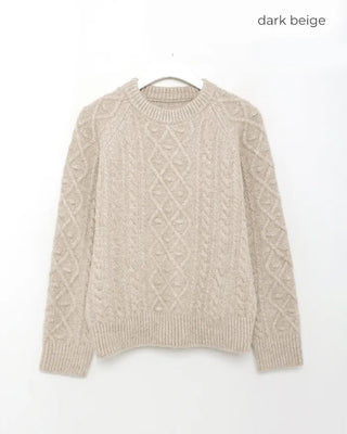 Round neck cable knit
