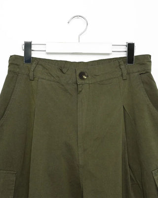 Panel-switching cargo pants