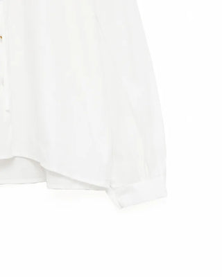 Round lace collar blouse