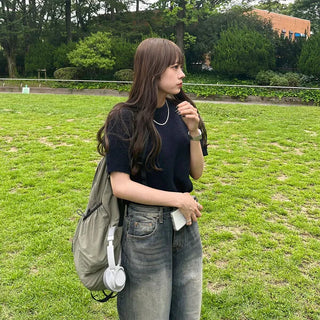 Puff-sleeve round knit