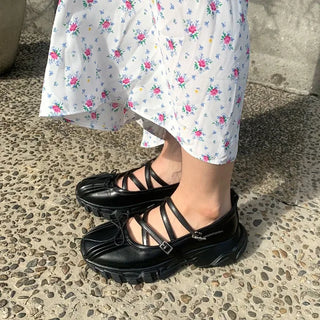 Ribbon strap sneakers