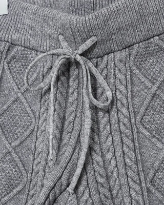 Twist knit elastic waist shorts