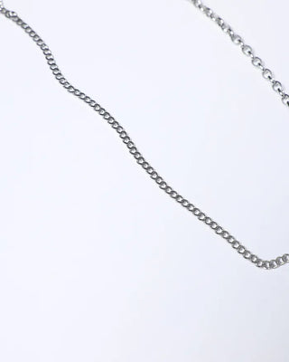 Line design lead necklace