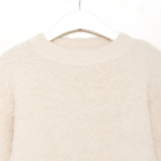 Angora style round knit