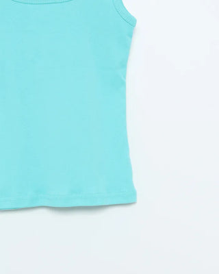 Simple summer sleeveless top