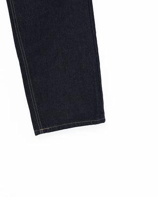 Back lettering denim pants