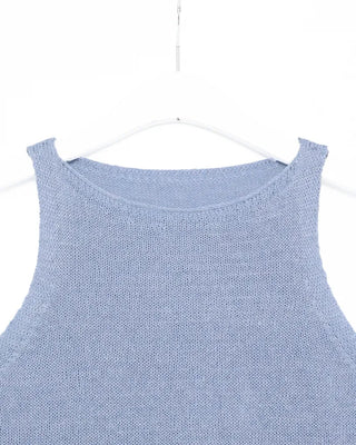 Boat neck sleeveless knit