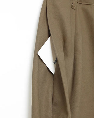 Side-tucked Bermuda shorts