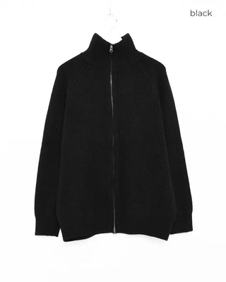 Simple 2-way knit zip-up