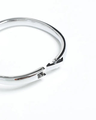 Oval Face Slim Hand Watch