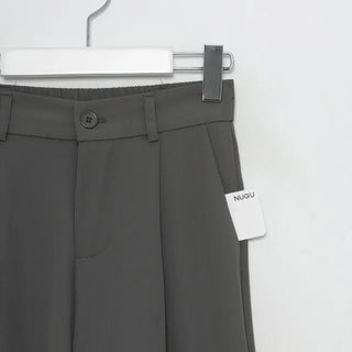 Pleated straight-leg slacks
