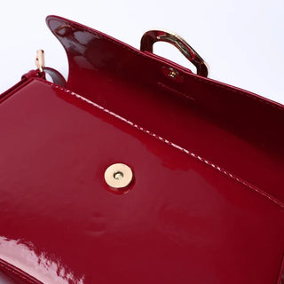 U-buckle shoulder bag
