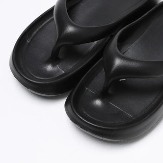 Chunky beach sandals