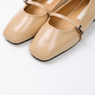 Basic flat shoes