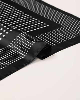 Monochrome Poika Dot Scarf