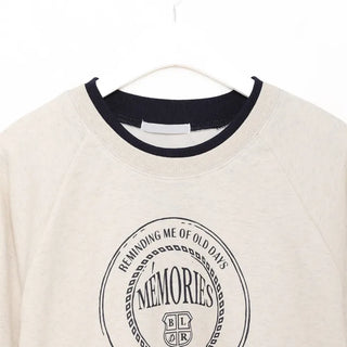 Two-tone neckline sweatshirt