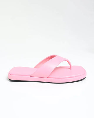 Square design flip sandals