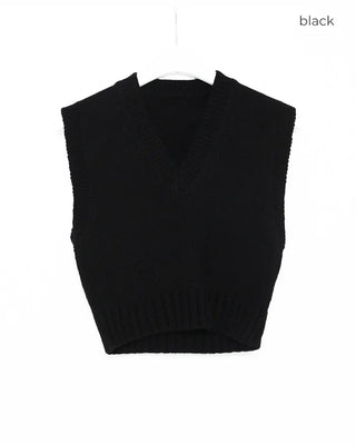 V-neck cropped knit vest