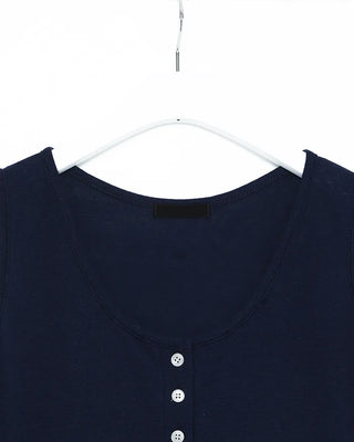 Button-point sleeveless top