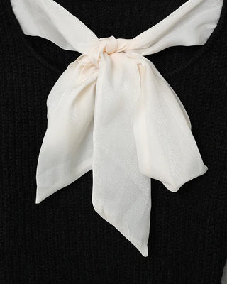 Back ribbon detail knit