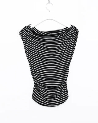 Striped off-shoulder short-sleeved T-shirt