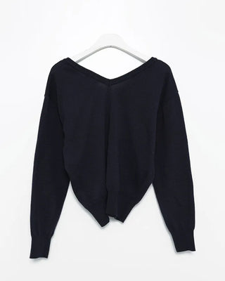 V-neck loose-fit knit