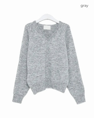 V-neck oversized knit