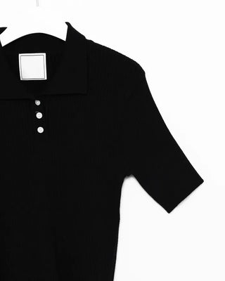 Short-sleeved knit polo shirt