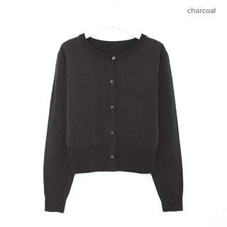 Round neck cropped knit cardigan