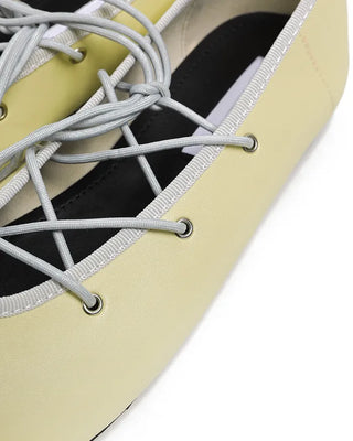 Lace-up flat shoes