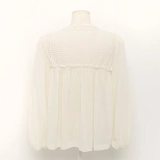 Lace long-sleeved blouse