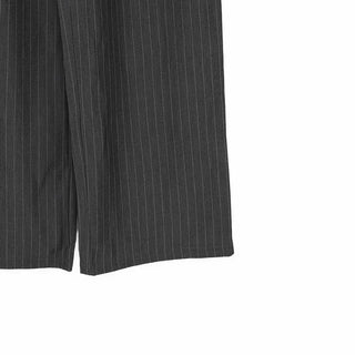 Wide-fit colored striped slacks