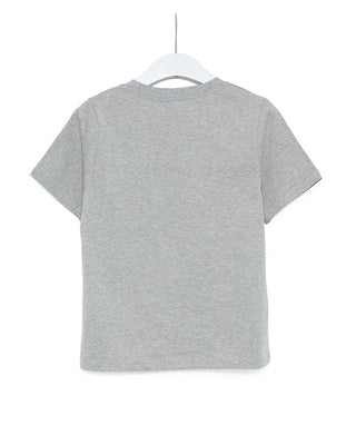 Simple basic short-sleeved shirt