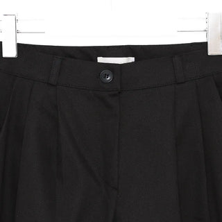 Simple pintuck chino pants