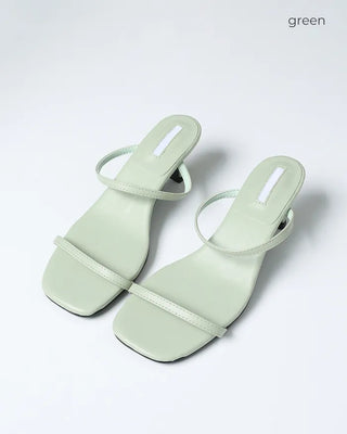 Strap sandals