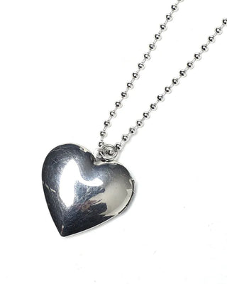 Heart pendant necklace