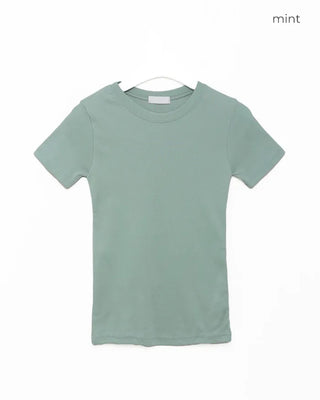 Basic short-sleeved T-shirt