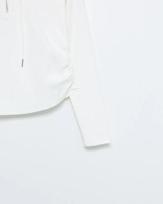 Side-gathered half-open hoodie