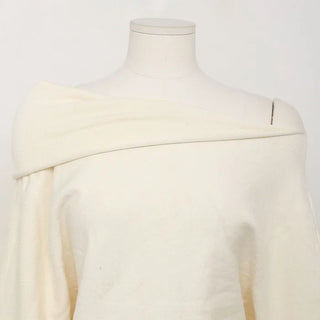 Off-shoulder knit