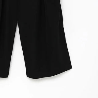 Three-pleat wide-leg slacks