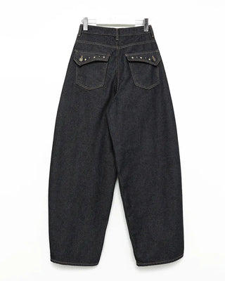Hip studded flap pocket rigid balloon jeans