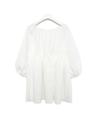 Voluminous feminine tunic