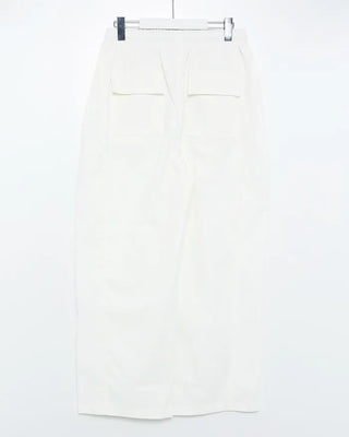 Side-tuck flap hip pocket easy pants
