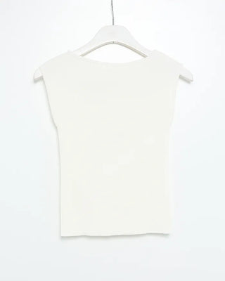 Simple ribbed boat neck sleeveless top