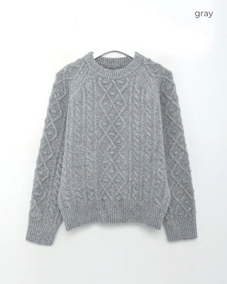 Round neck cable knit