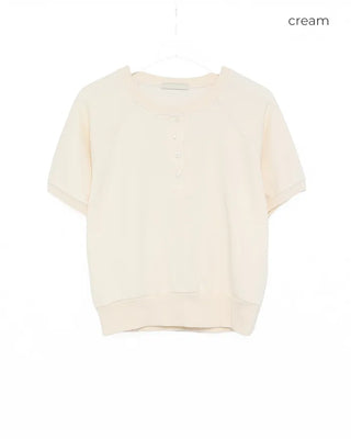 Henley neck short-sleeved sweatshirt