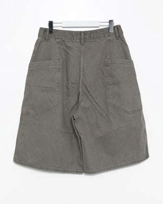 Wide side pocket shorts