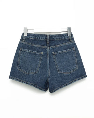 Short denim pants with hip patch pockets